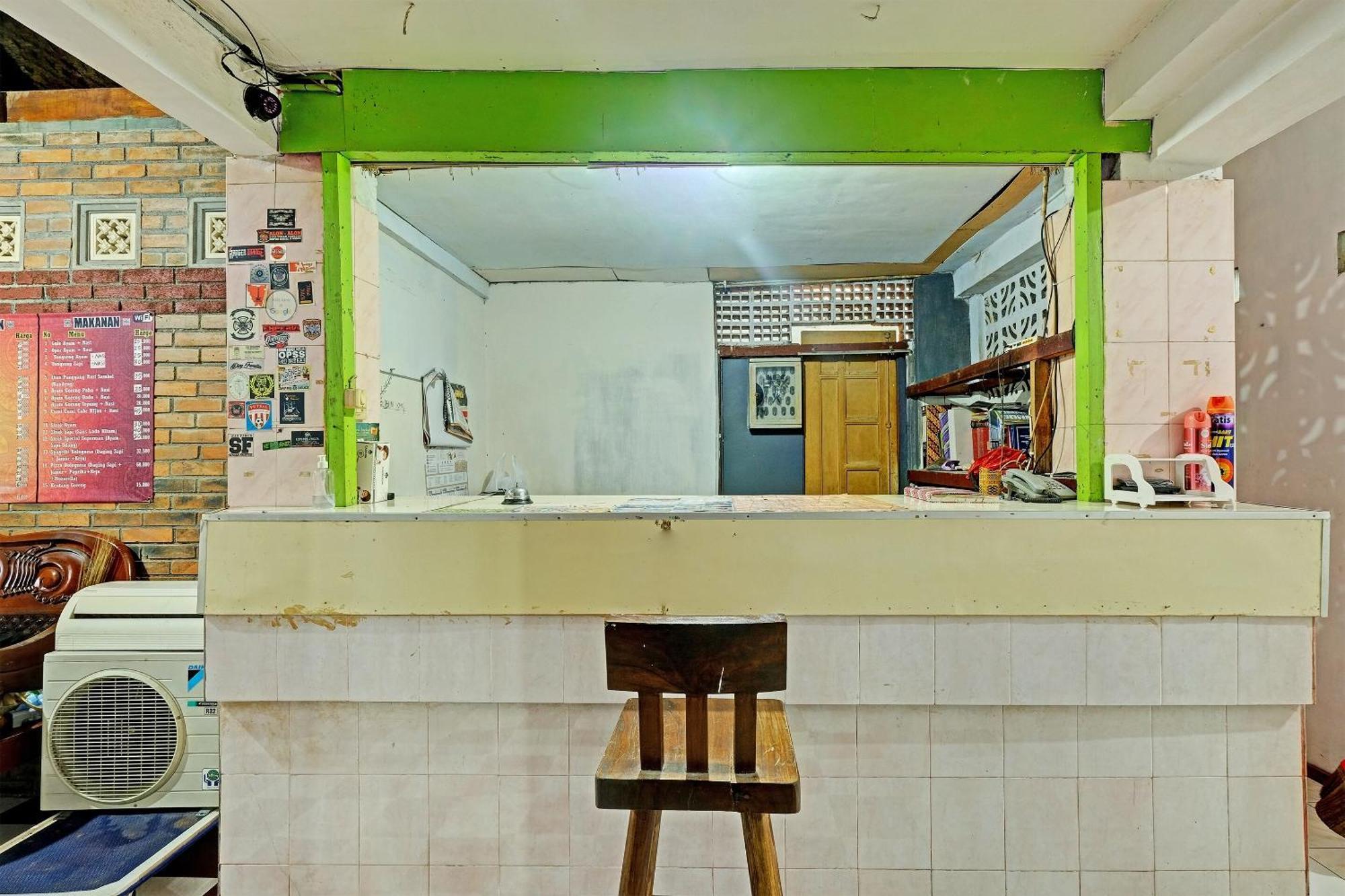 Spot On 91915 Homestay Superman Jogjacarta Exterior foto
