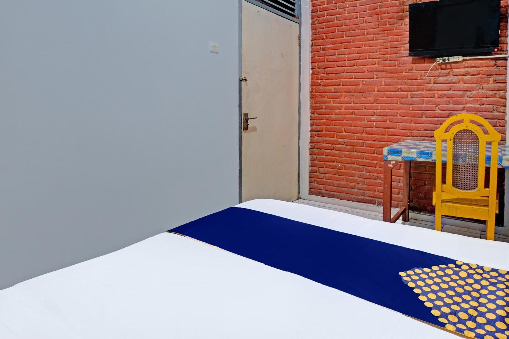 Spot On 91915 Homestay Superman Jogjacarta Exterior foto
