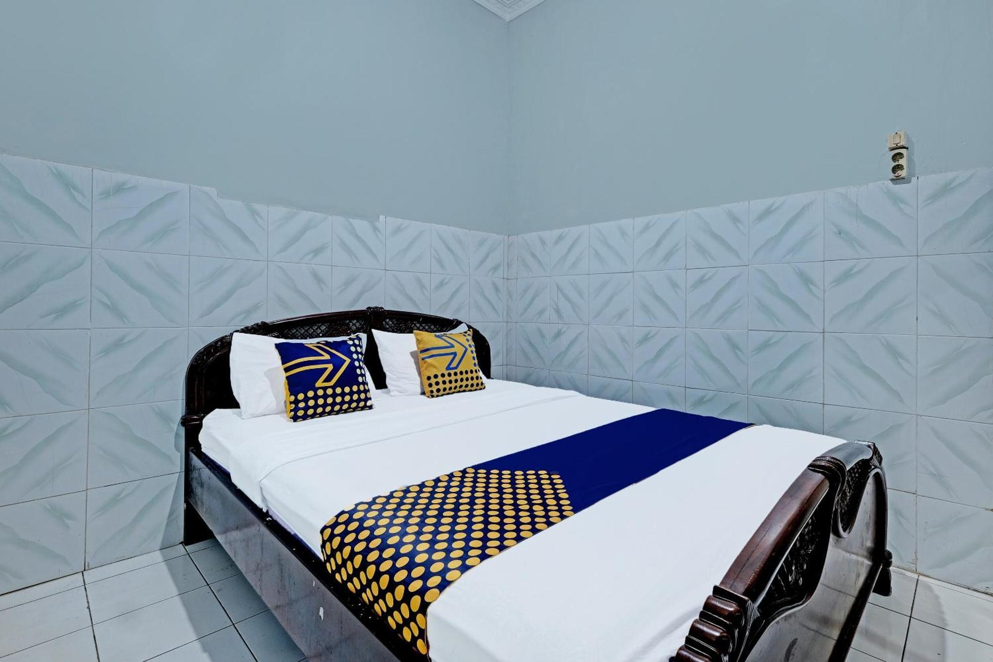 Spot On 91915 Homestay Superman Jogjacarta Exterior foto