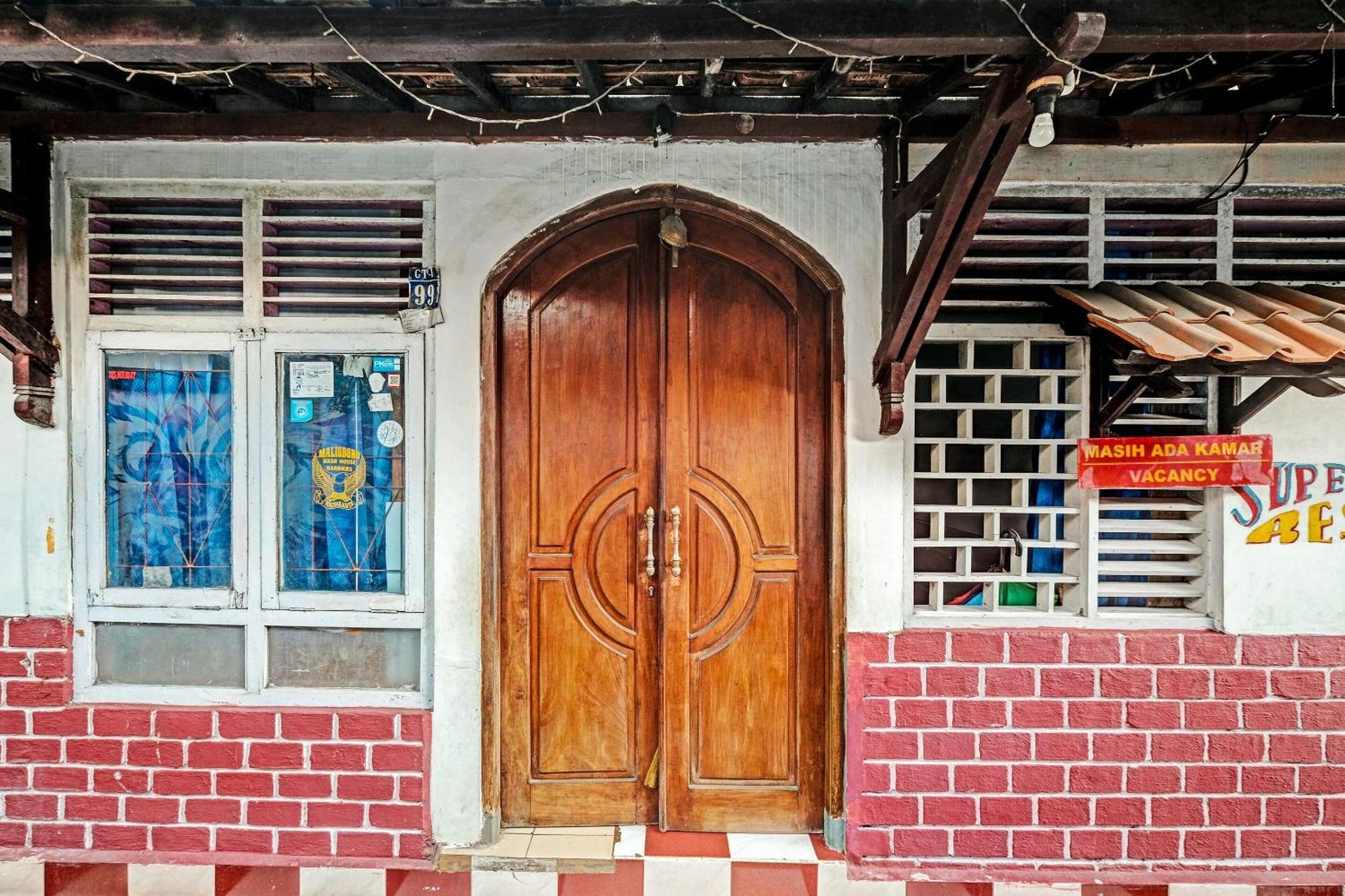 Spot On 91915 Homestay Superman Jogjacarta Exterior foto